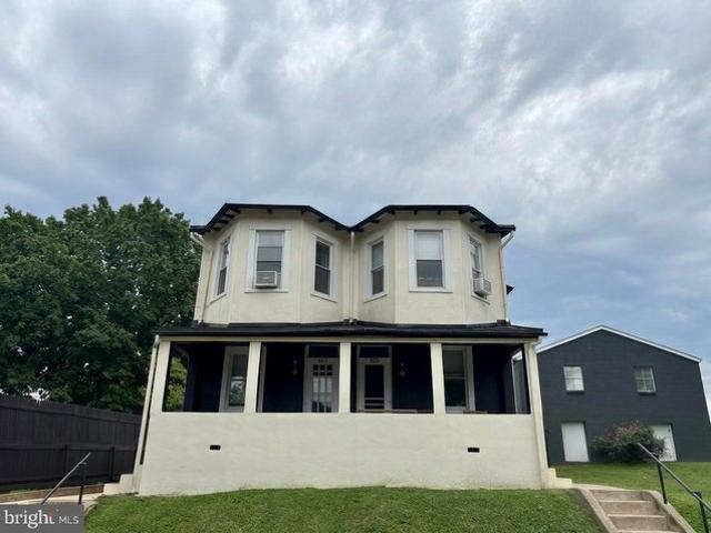 Townhouse for sale in Chester, Pennsylvania