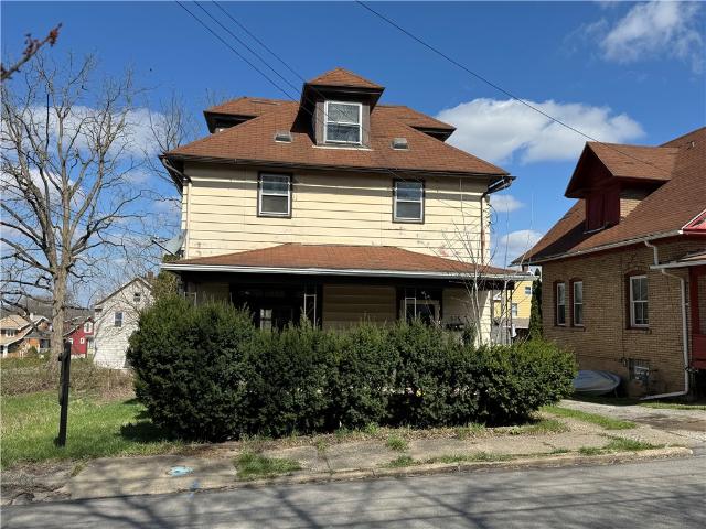 House for sale in New Castle, Pennsylvania