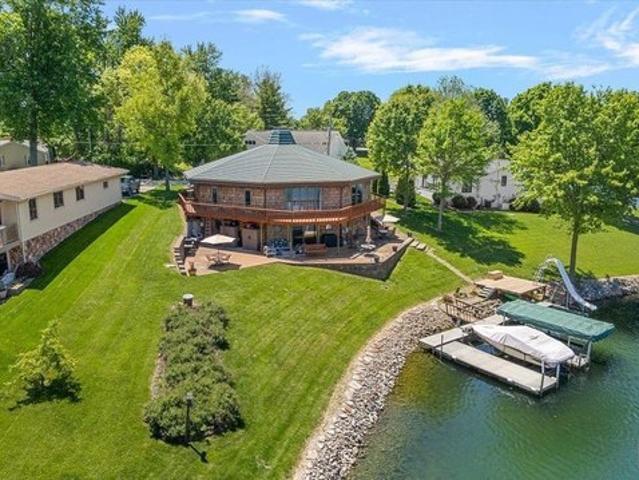 House for sale in Petersburg, Illinois