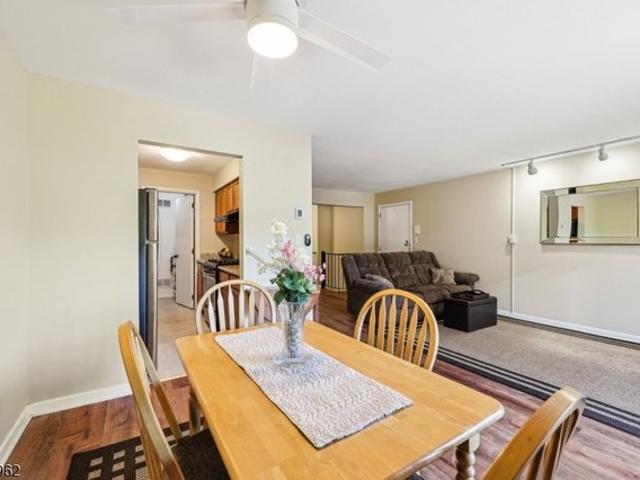 Condo for sale in Lyndhurst, New Jersey