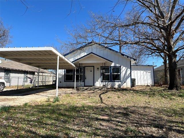 House for sale in De Young, Texas