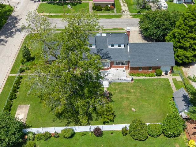 House for sale in Kell, Illinois