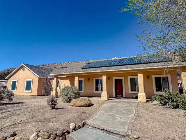House for sale in Safford