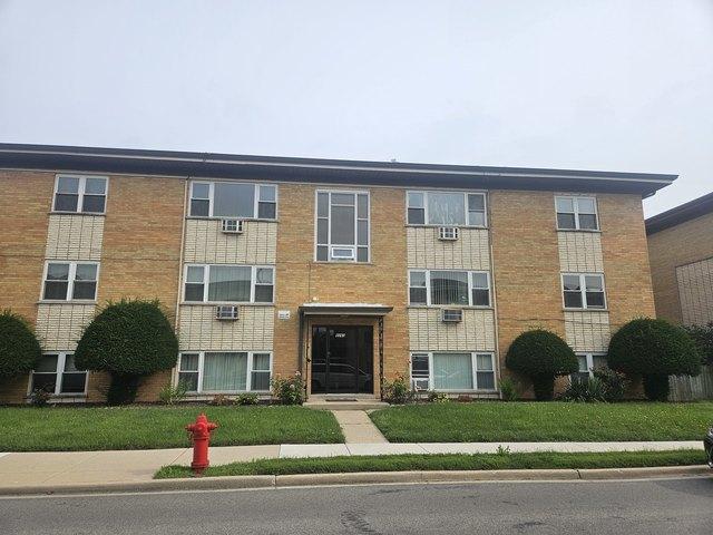 Condo for sale in River Grove, Illinois