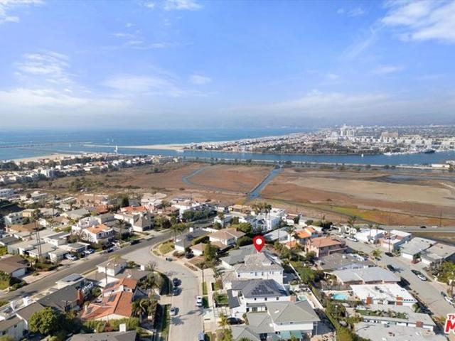 House for sale in Canoga Park, California