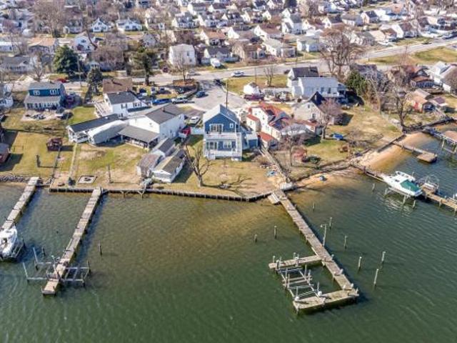 House for sale in Gibsonton, Maryland