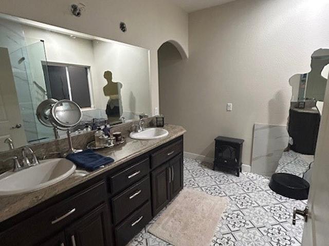 House for sale in Pinon Hills, California