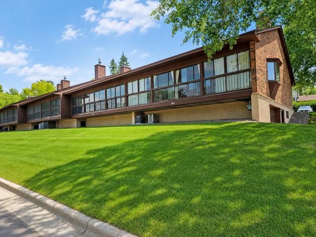 Townhouse for sale in Waseca, Minnesota