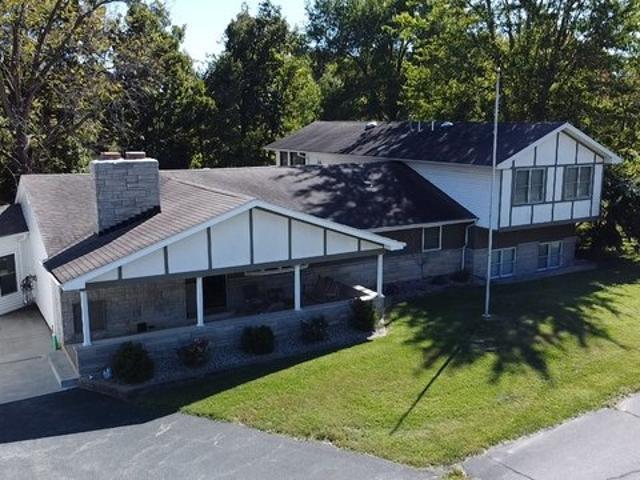 House for sale in Osgood, Ripley County
