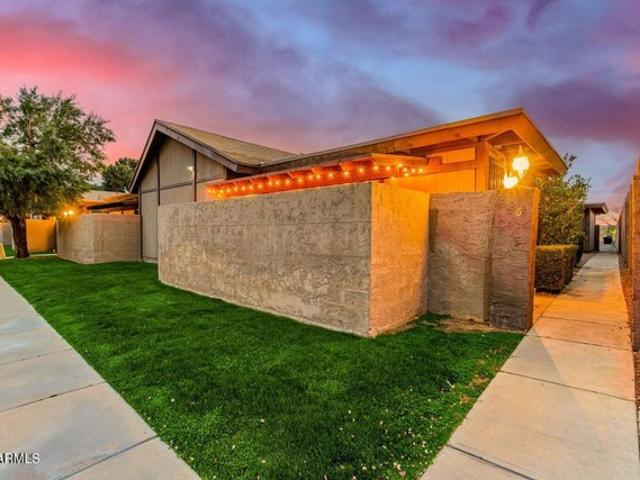 Townhouse for sale in Tempe, Arizona