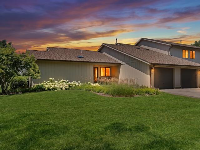 Condo for sale in Grayslake, Illinois