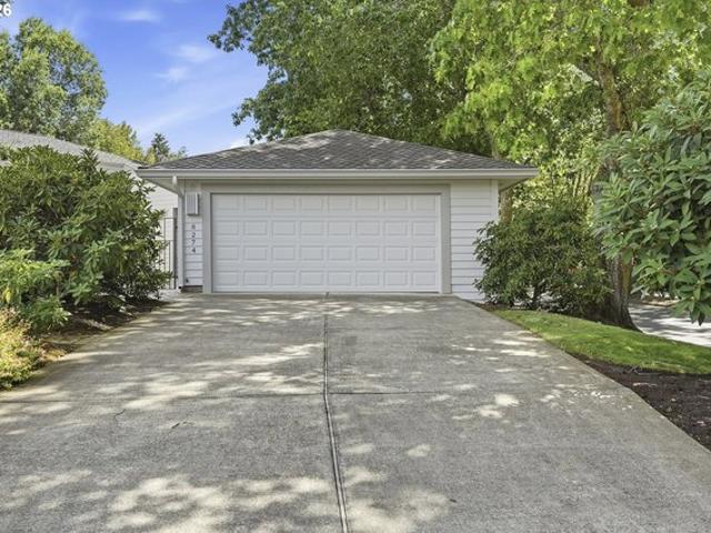 Townhouse for sale in Oregonia