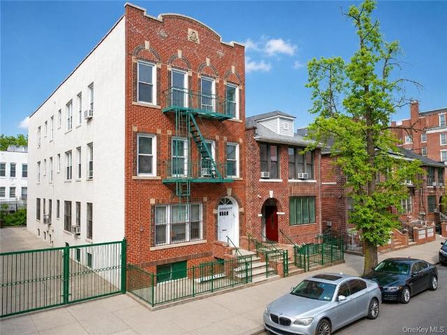 Commercial for sale in Arverne, New York