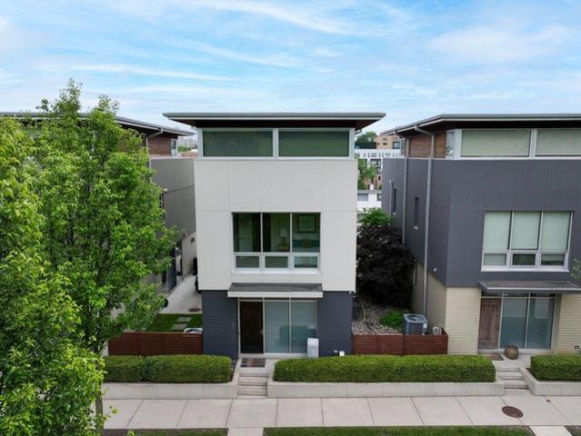 Condo for sale in Milwaukee, Wisconsin