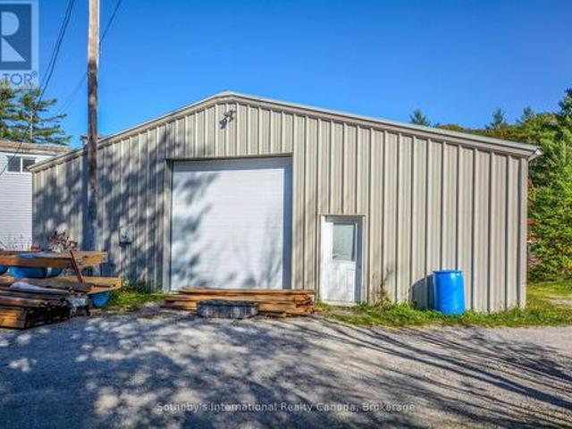 Commercial for rent in Muskoka, Ontario