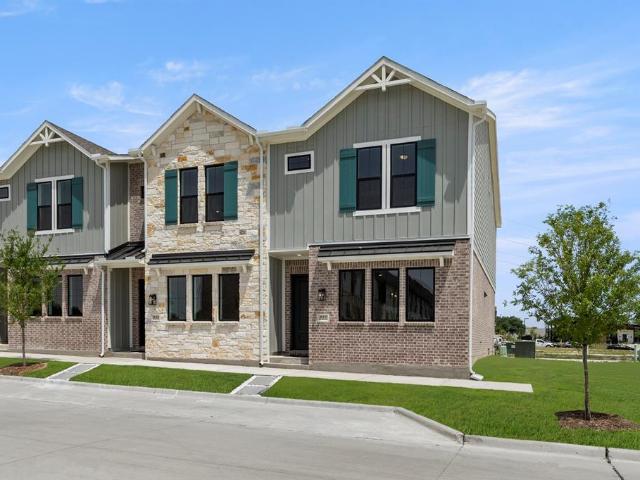 Townhouse for sale in Plano, Texas