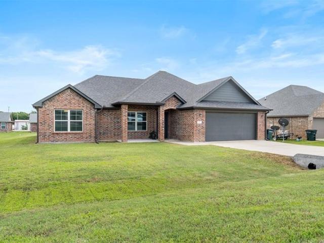 House for sale in Calera, Oklahoma