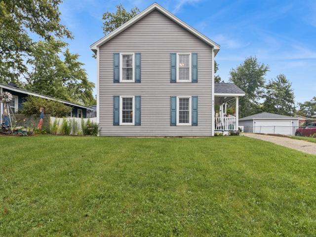 House for sale in Carpentersville, Illinois