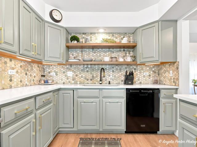 Townhouse for sale in Mchenry, Illinois