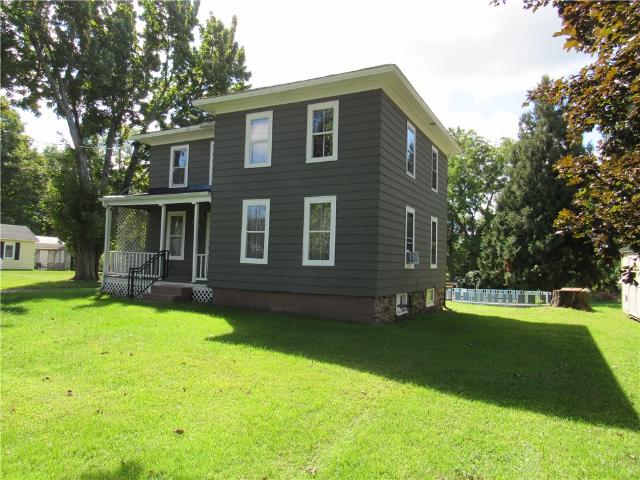 House for sale in Thorntons Corner, Town of Sodus
