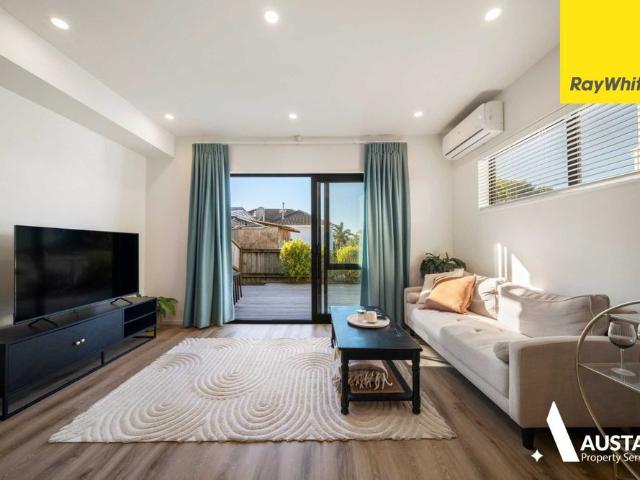 Townhouse for rent in Te Atatū South, Henderson-Massey