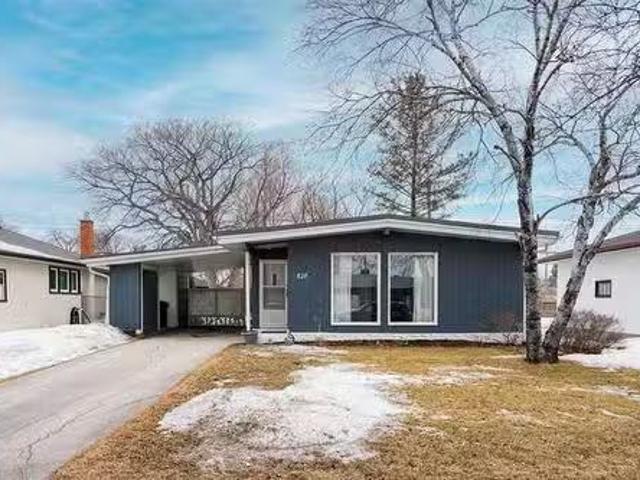 House for sale in East St. Paul, Manitoba