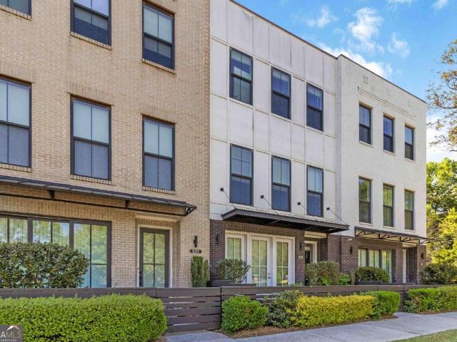 Townhouse for sale in Scottdale, Georgia