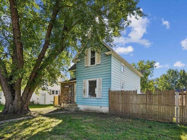 House for sale in Waterloo, Black Hawk County