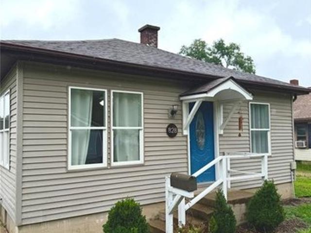 House for sale in Hillsboro, Illinois