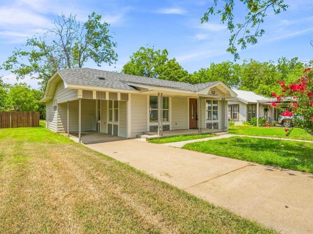 House for sale in De Young, Texas
