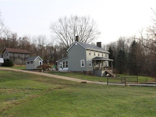 House for sale in Burgettstown, Pennsylvania