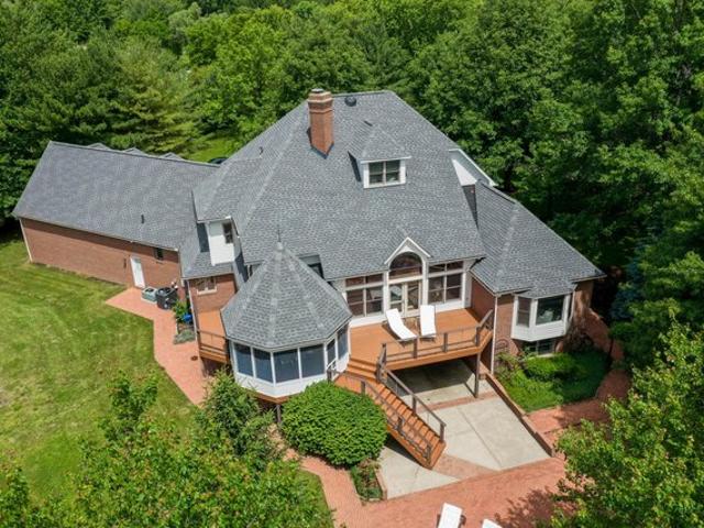House for sale in Galena, Ohio