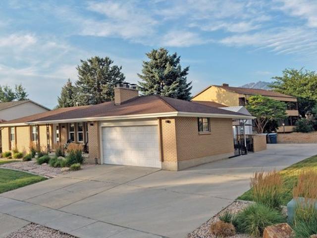 House for sale in Sandy, Utah