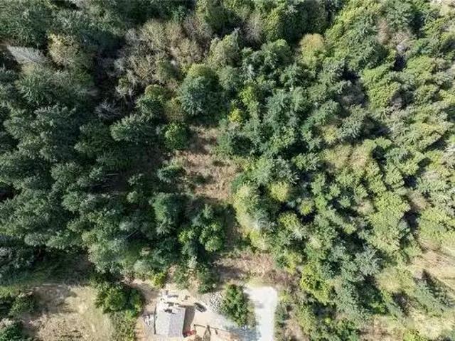House for sale in Lantzville