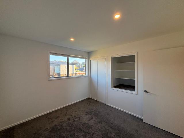 Townhouse for rent in Heathcote, Canterbury