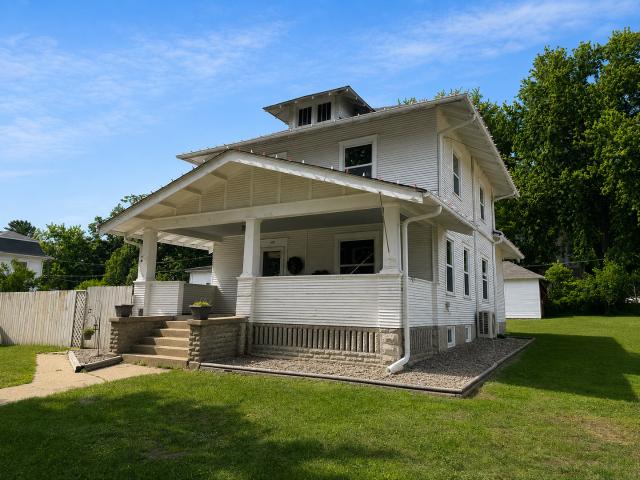 House for sale in Whiteside, Illinois