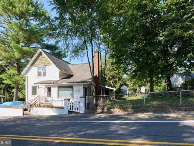 House for sale in Lemont, Pennsylvania