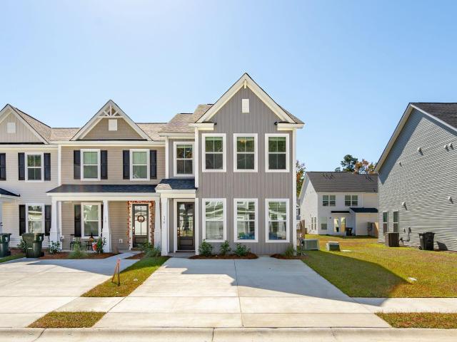 Townhouse for sale in Moncks Corner