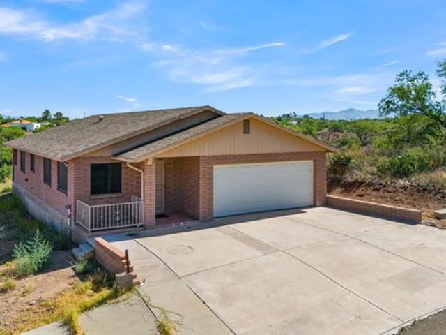 House for sale in Nogales, Arizona