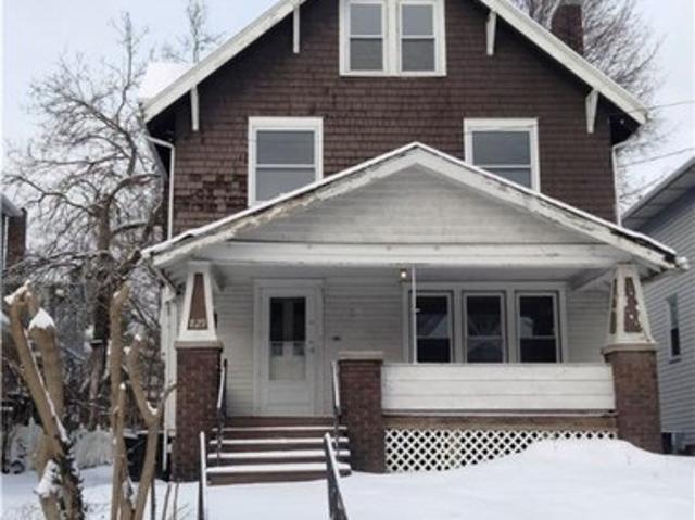 House for sale in Summit, Ohio