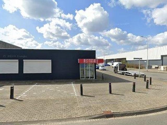 Bedrijfspand te huur in Woensel-Noord, Noord Brabant