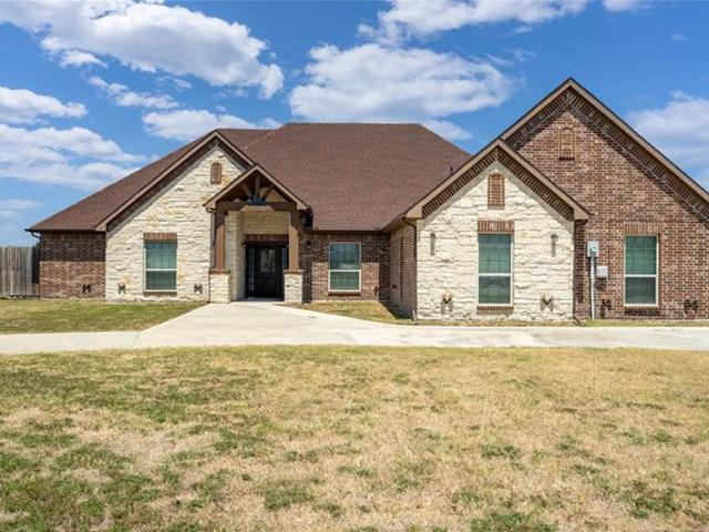 House for sale in Ellis, Texas