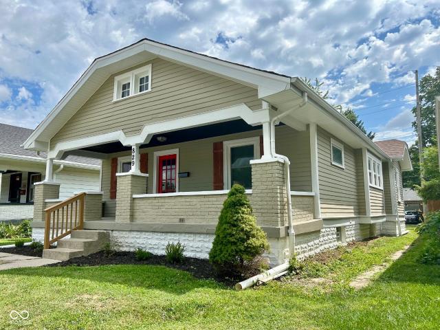 House for sale in Near Eastside, Camby