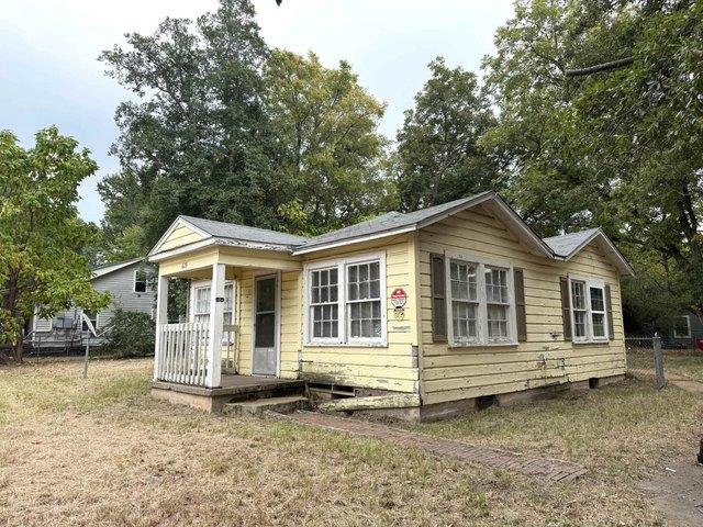 House for sale in Gilchrist, Texas