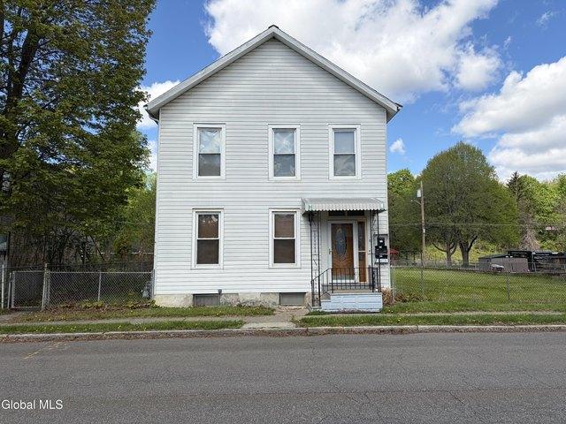 House for sale in Saratoga, New York