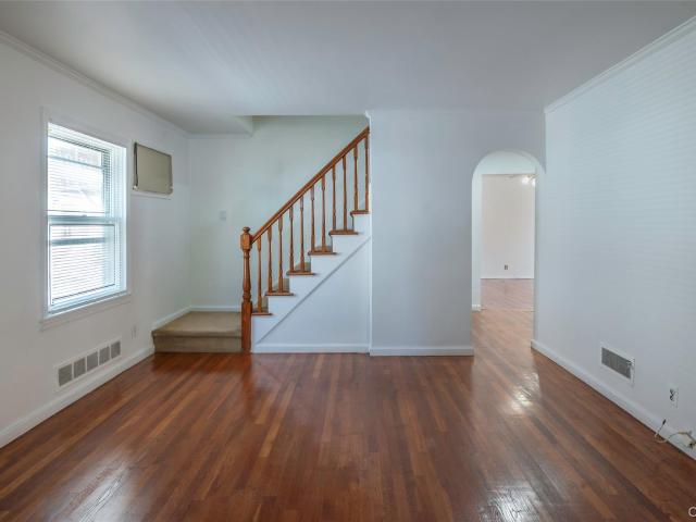 House for sale in Queens, Arverne
