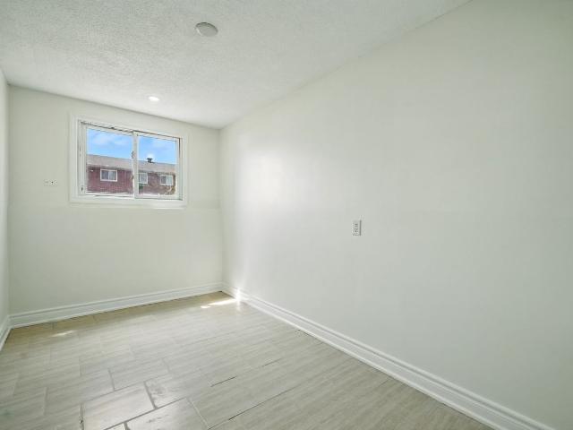 Apartment for rent in Kawartha Lakes, Ontario