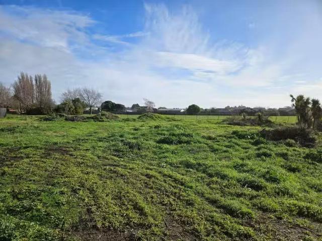 House for sale in Chaslands, Canterbury