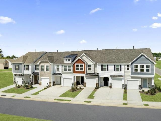 Townhouse for sale in Angier