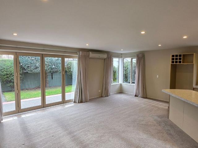House for rent in Chaslands, Canterbury